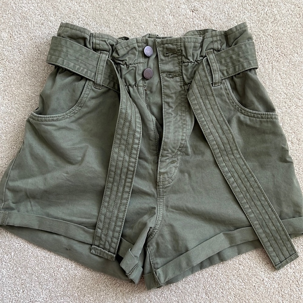 Abercrombie high waisted belted shorts